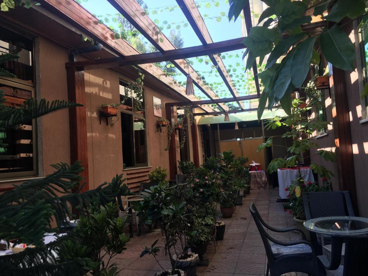Jacaranda Hotel, Bahir Dar Buitenkant foto