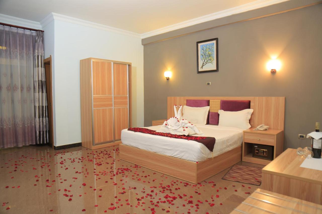 Jacaranda Hotel, Bahir Dar Buitenkant foto